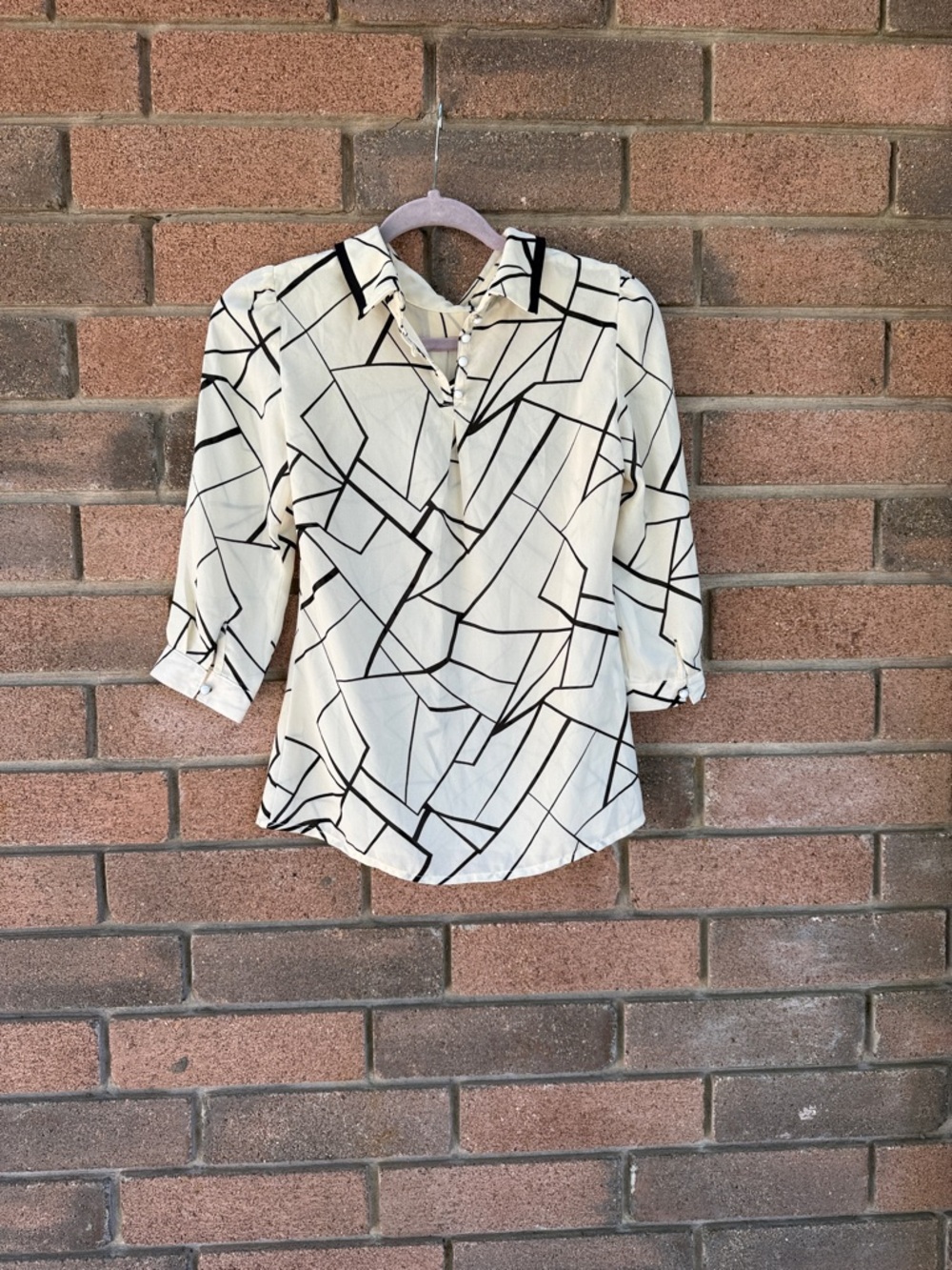 Moe Madien Cream Geometric Button-Front Blouse Size Medium - Picture 3 of 5